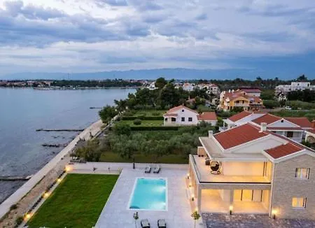 Luxurious Beachfront With Sea View - By Ta Leut Agency * Privlaka (Zadar)