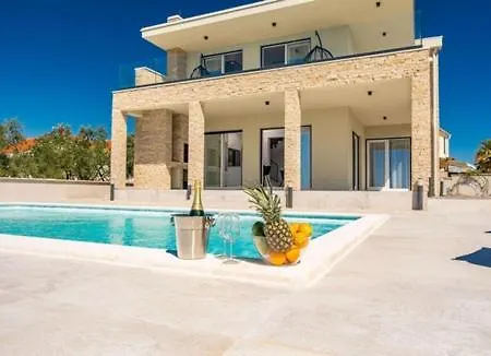 Luxurious Beachfront With Sea View - By Ta Leut Agency
