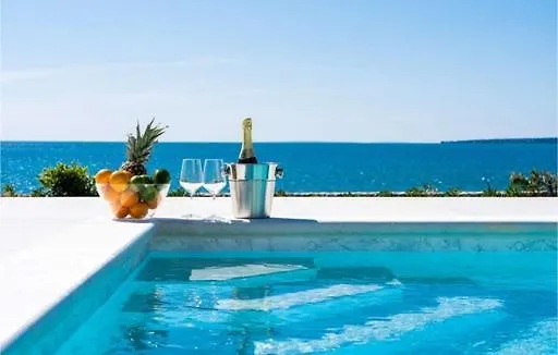 Luxurious Beachfront With Sea View - By Ta Leut Agency Вилла *